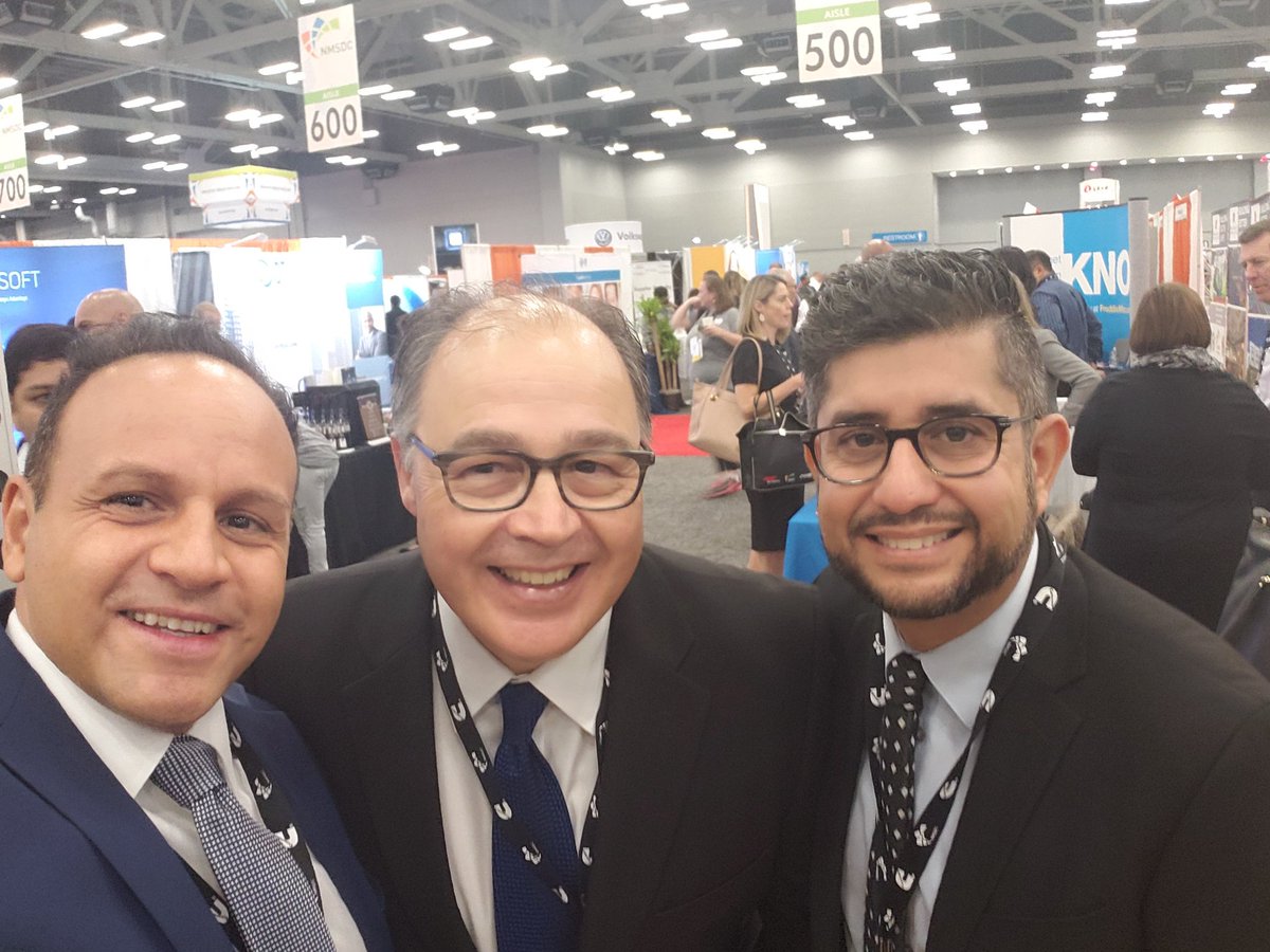 ManOfficeDesign's tweet photo. Awesome to see @USHCC CEO &amp; Co @CarmenSDI  &amp; @HermanMiller @NMSDCHQ #NMSDCConference #SupplierDiversity #DiversityandInclusion #togetherwelead #smallbusiness https://t.co/nWLJ3rJlBf