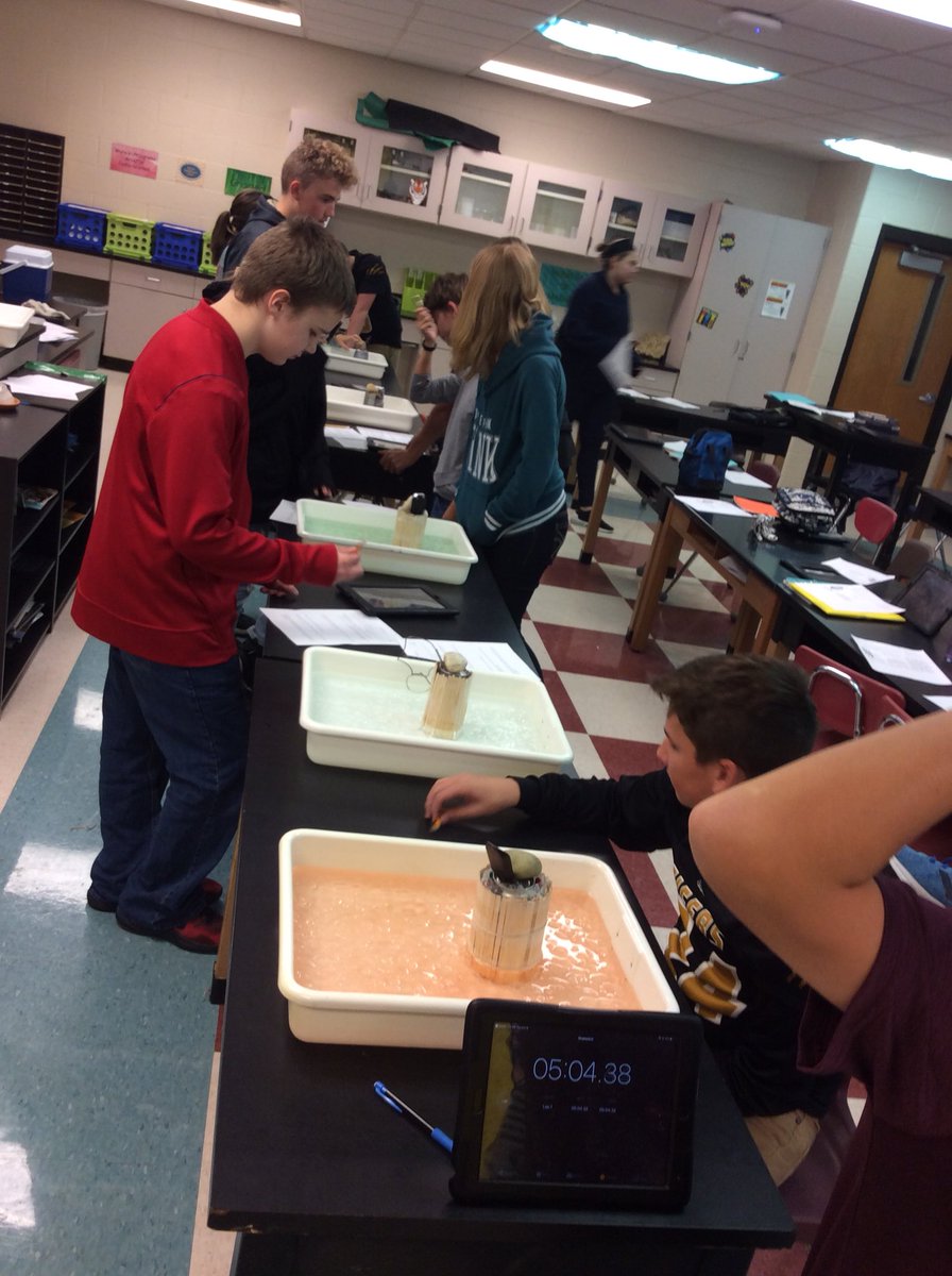 IvanESMS's tweet photo. Testing our “space suit” technology today. #esmsbestyearever #ivanscience https://t.co/AsHnNveIUr