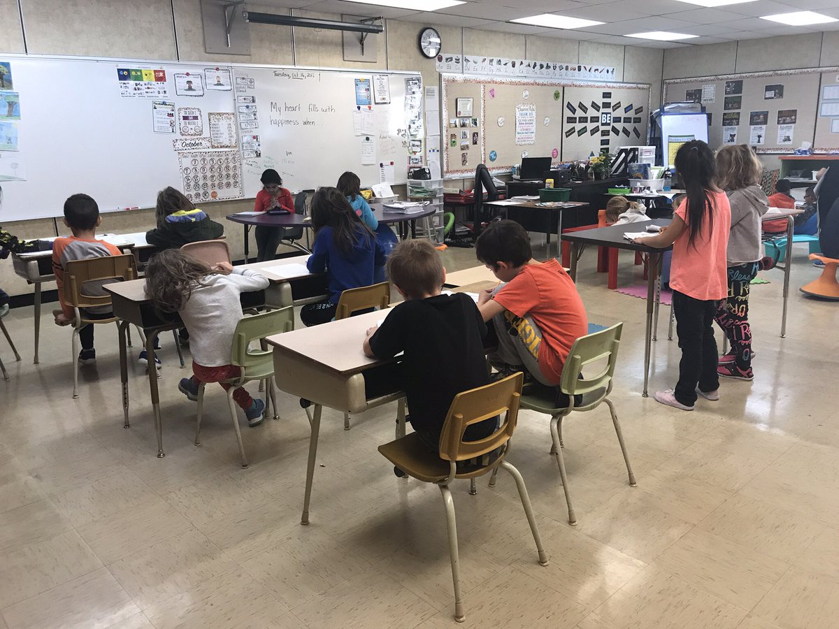 staniforthclass's tweet image. Drop everything and do math! #educationweek #mathwithsomeone #mathletics @DrHannaSchool @RegPublicSchool