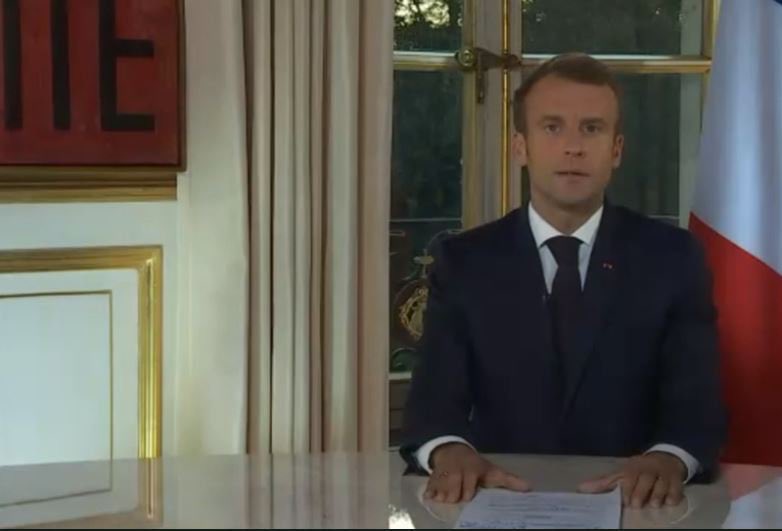 MaximCombes's tweet photo. Huit jours après la publication du rapport du #GIEC @EmmanuelMacron est incapable d'expliquer que la gravité de la crise écologique implique une profonde transformation du système économique : aucune leçon n'a été tirée de la démission de #Hulot

#Macron20h #confpr #remaniement https://t.co/EZ2ejgRdlj