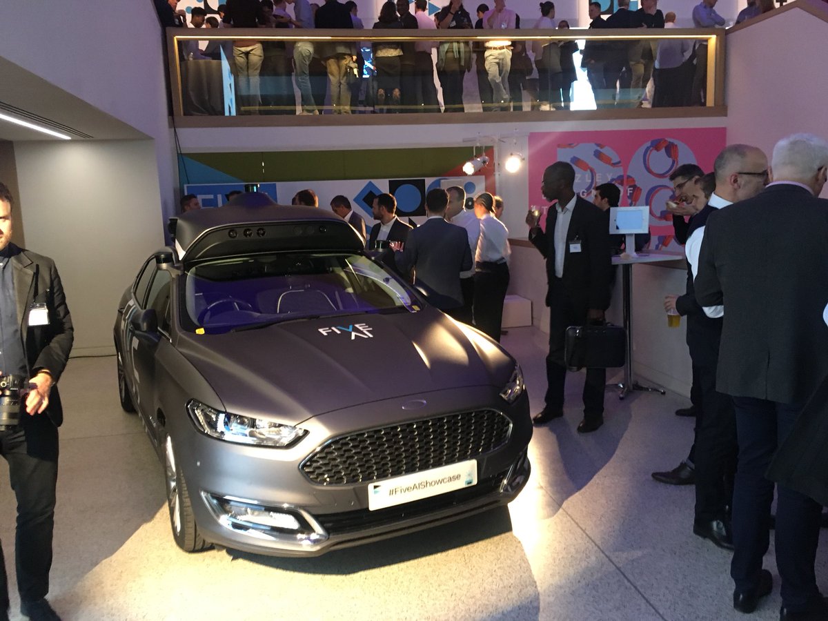 Freddie_G7's tweet photo. Just arrived at #FiveAIShowcase - some very cool toys on display https://t.co/Opx6U57Vtg