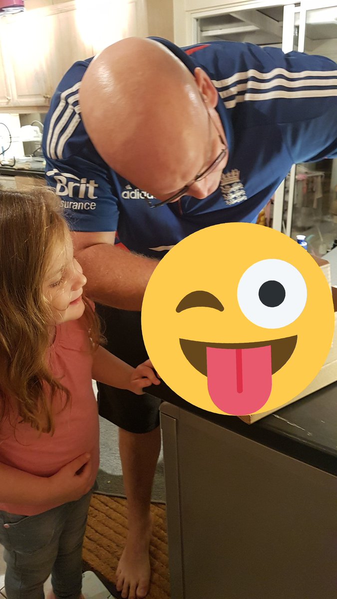 Josie_Wyatt14's tweet photo. @CanaryClass Jessie and Daddy @hurricane_wyatt making their #menbehavingdadly challenge https://t.co/Fq18nhQhnD