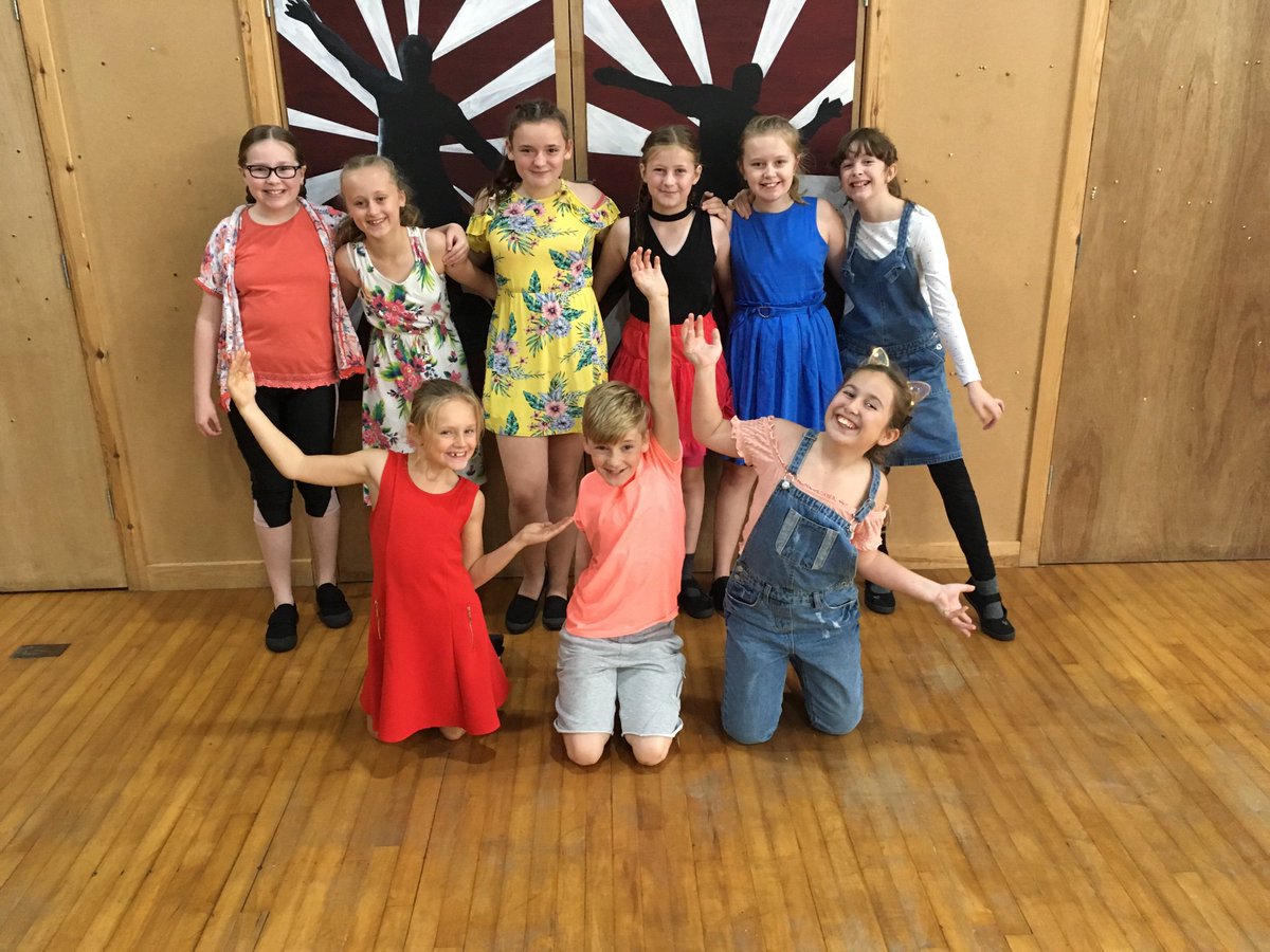 MrCookeSGC's tweet photo. A huge well done to the children who represented our school at the @FredLongworth Dance Festival this evening. Two great performances! And a big thanks to the dance leaders for their support. @MrGSGC https://t.co/HGUgAJEwJ8