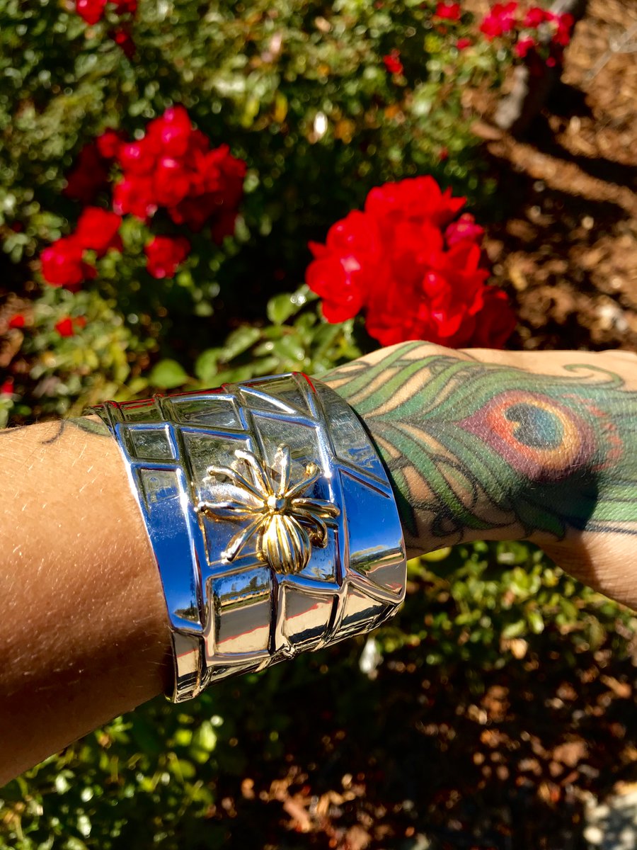 RickPurnell2's tweet photo. New sterling silver and 18 carat yellow gold spider cuff just in time for Halloween! https://t.co/Ldv5mr1Q36
