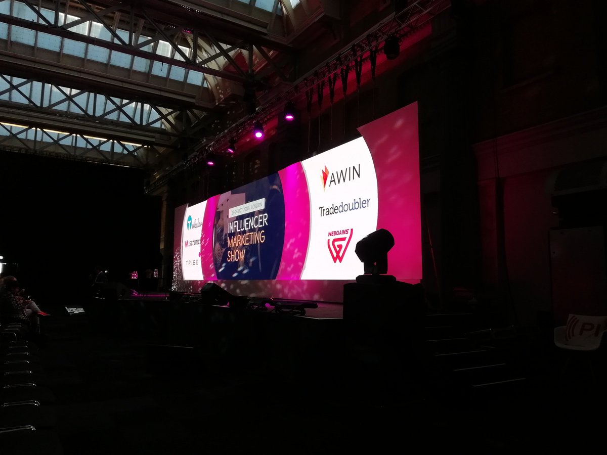 MovieDrama_BUFF's tweet photo. Time flies so fast! #IMS18 came to an end finally. I'm going to go back to my home country tomorrow, but I have a critical mission yet. I have to go to #OxfordCircus to purchase the coming-home presents for my wife and daughter. https://t.co/41nvroQtOX