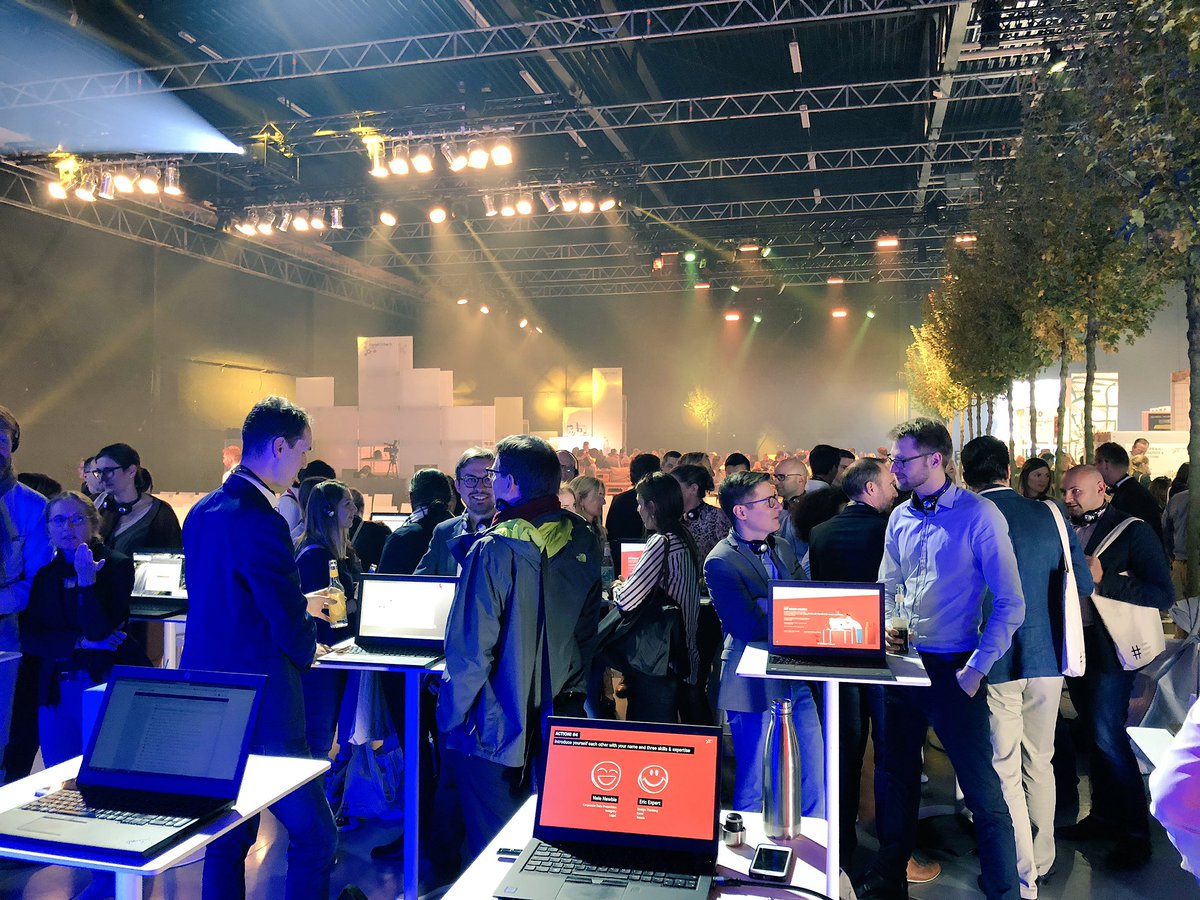 TiloDima's tweet image. Wenn man für ein Thema brennt kann man auch mal 5 Workshops an einem Tag geben 🔥🔥🔥🔥🔥 #DigitalIL

#SocialIntranet #DigitalCollaboration #digitalUs #DigitalLife #NewWork #DigitalLifeDay #DigitalLifeDayIL @Daimler @DigitalLife_DAI

📷 @dieMARQUARDTs 

➡️ d.ai/DLDIL