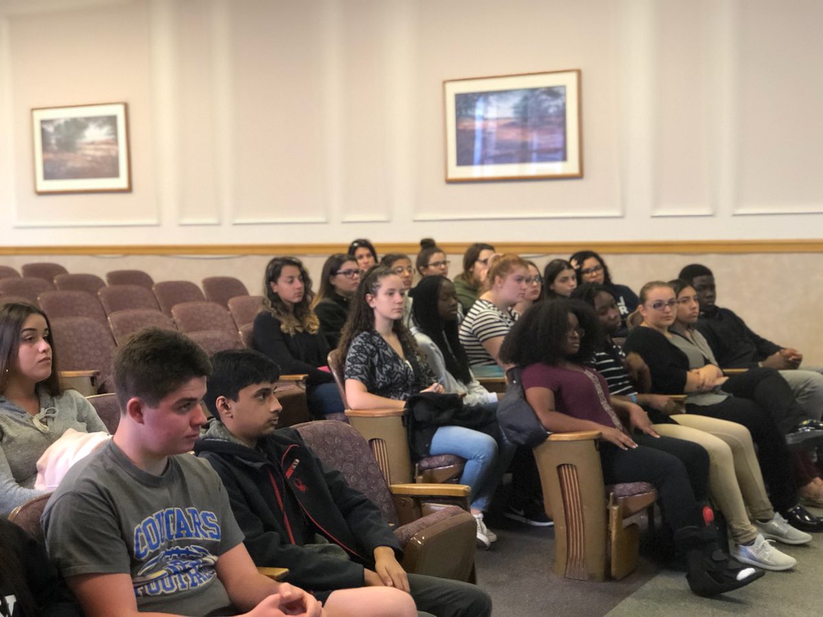 nphsPTECH's tweet photo. Ss listening to a presentation regarding nursing careers in the 21st century.  Thanks @FatimaHospital very informative https://t.co/5g2oPWxKNx