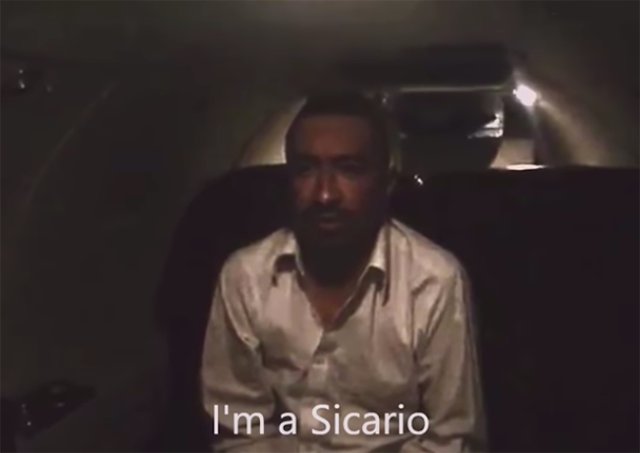 Mientologo's tweet photo. #guadalajara,#reynosafollow,#mtyfollow,#tampico,#matamoros,#nuevolaredo
Sicario les pone el dedo a estatales y federales,"negros y azules" en la nomina del "Mencho" y en VIDEO confiesa delitos, incluida ejecución e un ex-gobernador  https://t.co/zQLM01Nbq9 https://t.co/T4UzaxcUmf