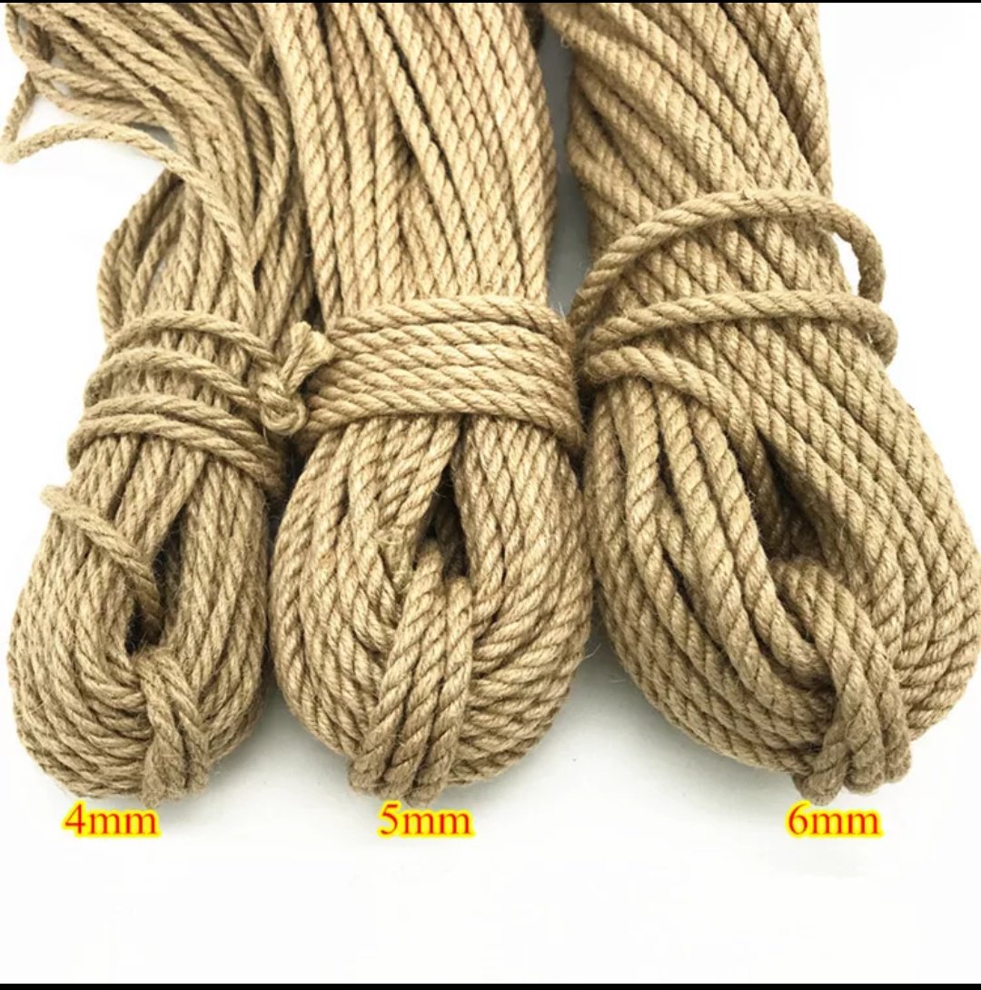 bdsmchollos's tweet photo. 🤔 #bdsm  #bdsmchollos  #shibari  #bondage  🤔

😏 Cuerda de yute.Un precio muy comedido,25metros y dos colores,perfecta para comenzar en el mundo del shibari  😏

🍀 Precio: 14.06€ hasta 22.85€  🍀

Link  https://t.co/9M4yGntCfI https://t.co/pg6OzLenvd