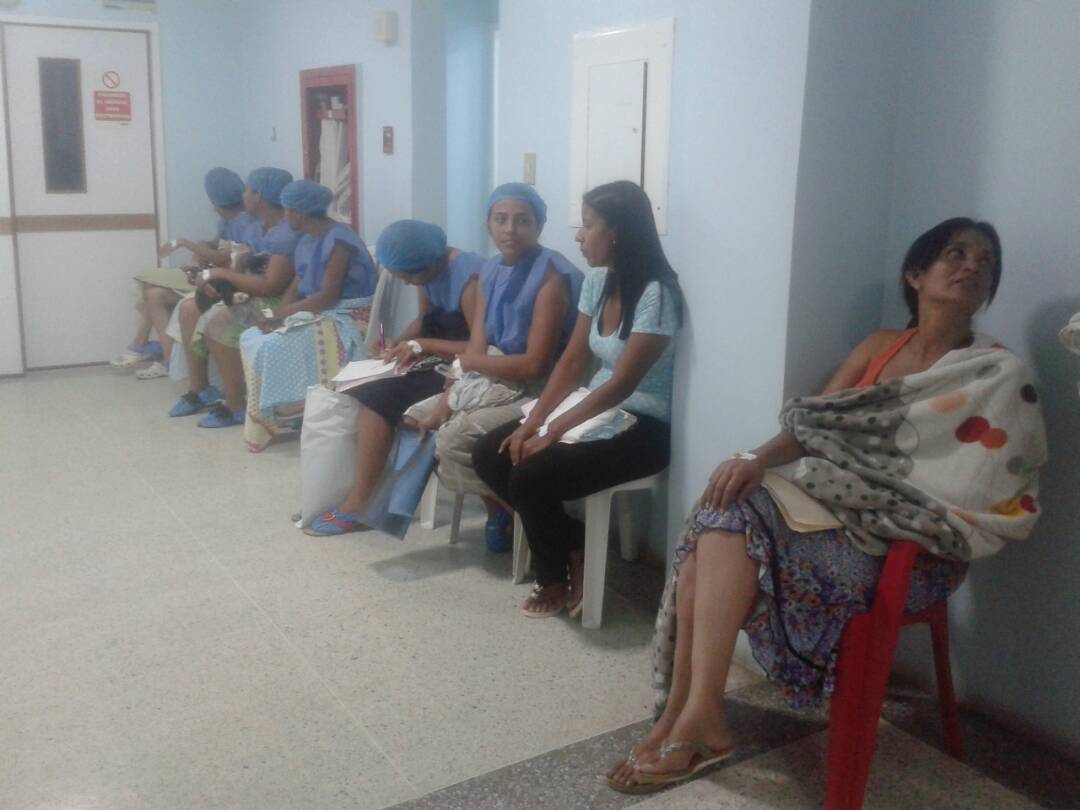 sacs_aragua's tweet photo. #16Oct Jornada quirúrgica especial en el Hospital Central de Maracay atiende a 31 aragüeñas y reciben tratamiento post operatorio, gracias al Gobierno Bolivariano de @NicolasMaduro @RMarcoTorres #RegionesEstratégicasProductivas https://t.co/MwlQfnrrFf