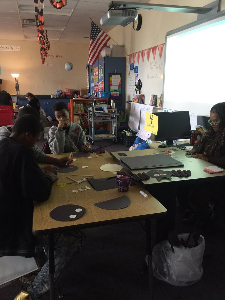 MissMorecee's tweet photo. Halloween stations featuring my Mother!!! Room 345 is so excited to have her here! #thechsway #room345rocks @Miss_Such_ https://t.co/pet1LP6Sgf