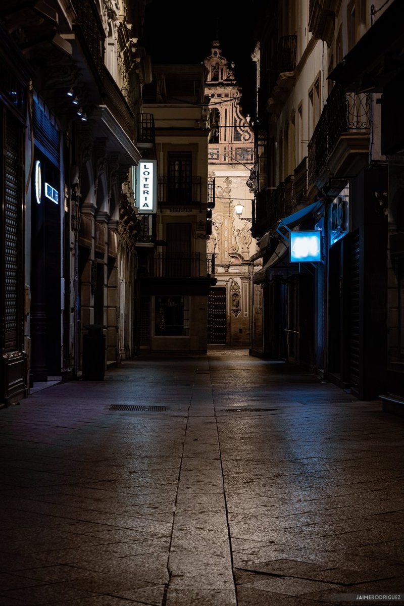 jaimerfz's tweet photo. Apacible soledad...

#Sevilla https://t.co/Vykdq53Mka