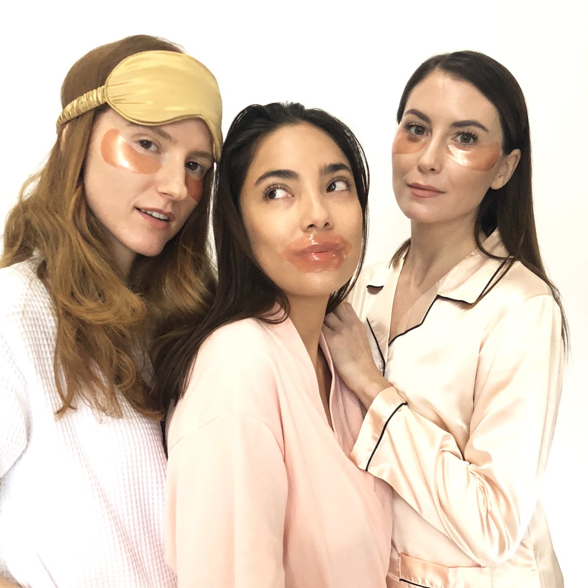 BehrmanPR's tweet image. #BTS at our photoshoot for one of our clients! How gorgeous are our models in eye and lip masks?