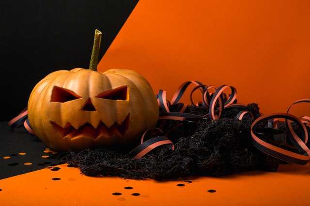 Promocodescom's tweet image. You can find the best #spooky savings and #Halloween decor from the one and only - @Overstock! Follow the link to unlock $40 off on orders of $350 or more + free shipping ow.ly/IzRt30mfZBs