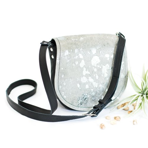 BeaudinDesigns's tweet photo. For the all-day ADVENTURES! Take your Saddle Bag wherever you wander. 
#cowhidecrossbody #ProductswithPurpose #beaudingirls https://t.co/8CRIlIoKJl