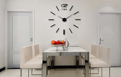 DW_RealEstateUK's tweet image. Giant clocks go so well in every room! #WhatTimeIsIt #ClockTime #FatherTime #ButWhatTimeIsItReally #InteriorDesign #AccentFeatures