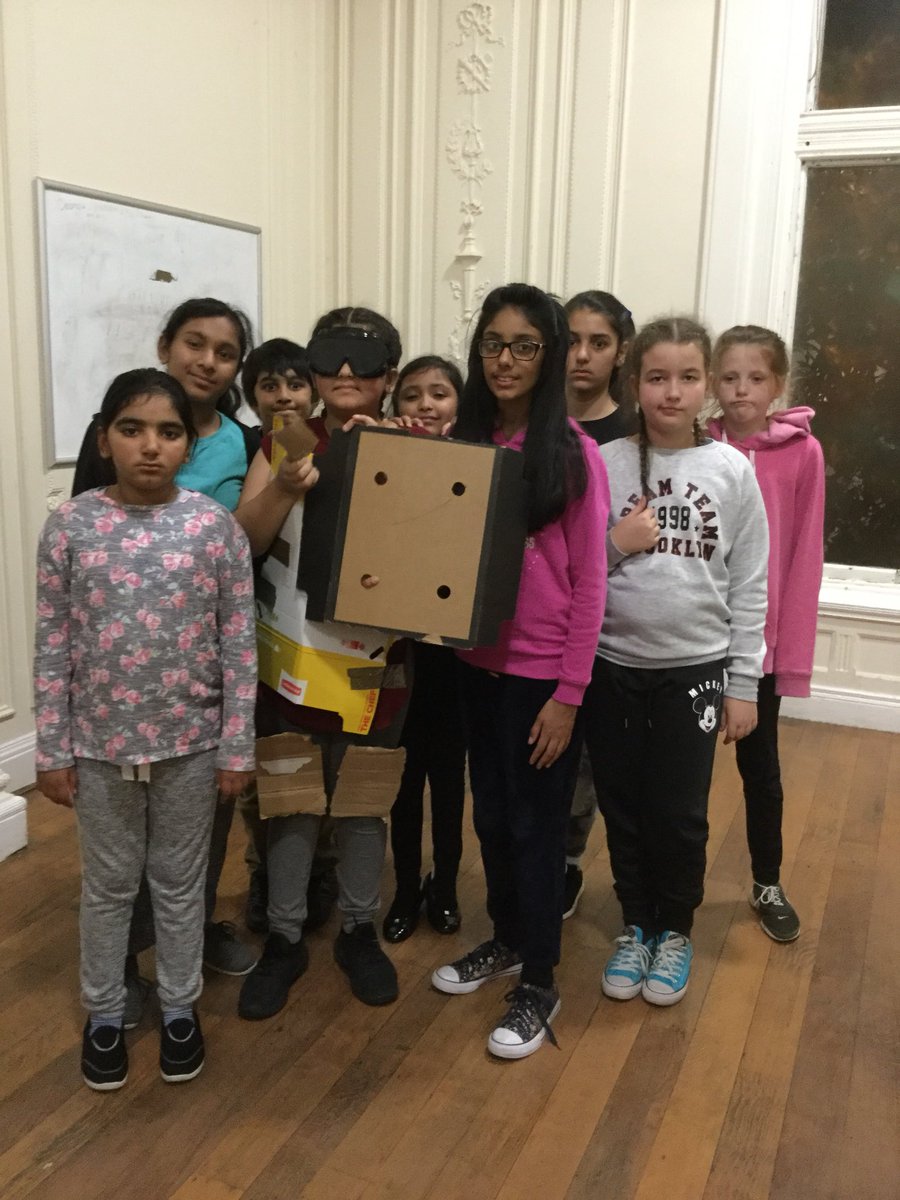 BCPS_MrsC's tweet photo. @BroadfieldCPS Robot Wars! Designed and built inside then outside for the Wars. https://t.co/kjssUU2q3r