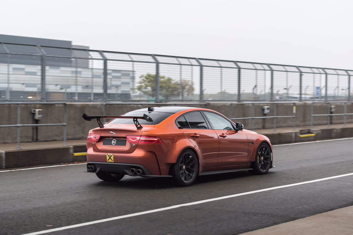 tr_howard's tweet image. Arrived in the Project 7. Spent the day in the Project 8. What a machine! Even on a damp and oily @SilverstoneUK, this car just kept on inspiring. 

Dressing to #LiveFast in #8Js 🏁