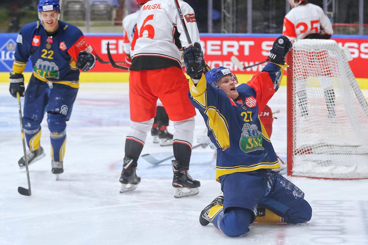 StorhamarHockey's tweet photo. STORHAMAR VIDERE I CHL!! Avslutter med 6-2 hjemme mot @hcocelaricz!! #ChampionsGoBeyond https://t.co/kZfBn1GNmp