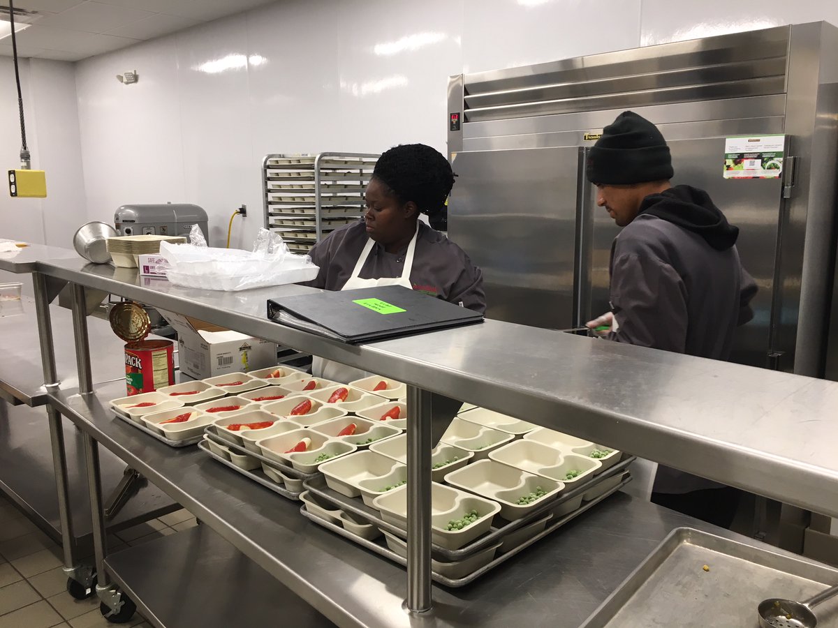 rochesternybuzz's tweet photo. Amazed and grateful that the @rednoseday Fund was able to provide support for the ENTIRE @FeedingAmerica network! This grant annually helps our Community Kitchen serve the best meals possible to #ROC kids! https://t.co/dDK7JugvCO https://t.co/ZUvTiiBiAn