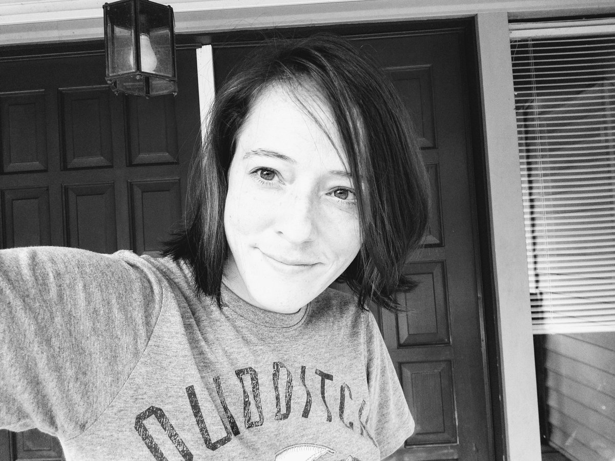 grandstringgirl's tweet photo. @bbcdoctorwho I'm sure I'm neither the first nor the last, but I was struggling to decide on the (major) haircut I wanted to get and ended up showing my hairdresser a picture of the doctor 😊.  Thanks Jodie, and whoever does your hair! https://t.co/j5buO3fH4M