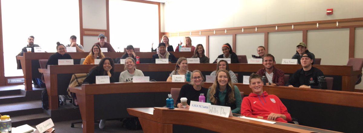 SFreitasOOH's tweet photo. @YourOAAA Teaches #AdClass @OhioState #OOH https://t.co/zFQ6mNaXsV