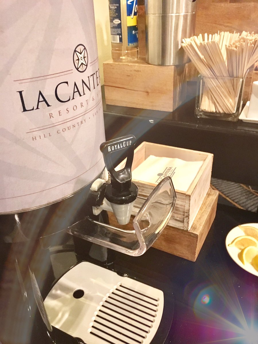 lalogrc_SAEP's tweet photo. Another exciting conference event photography. My client contracted privacy and purchased rights to all conference photos I deliver. Fine with me! #livingthedream #freecoffee #goodpeople https://t.co/y4u0Y65Ump