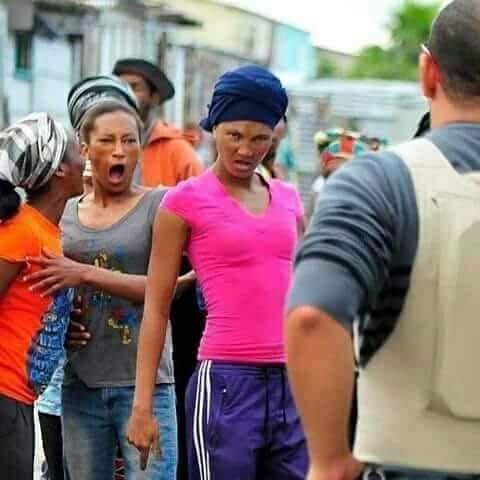 Saninno1's tweet photo. That "Uthini" from Hariet lol #TheQueenMzansi @FERGUSON_FILMS https://t.co/GDIxHG45zZ