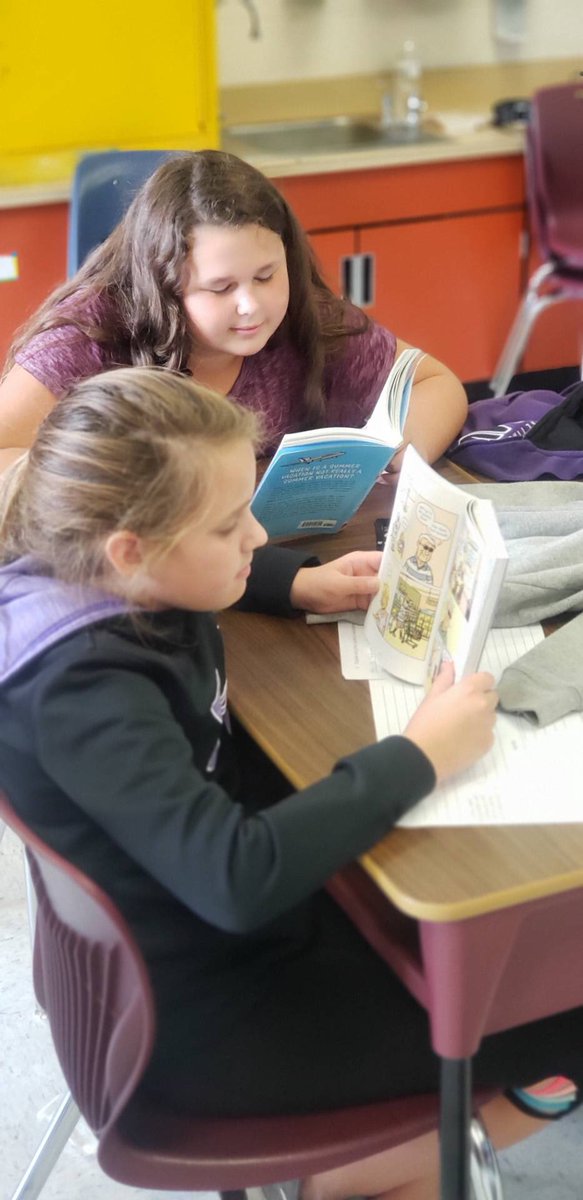 Ms_Mountz's tweet photo. Look at all these READERS!!! A spare minute is a reading minute!!! ❤️📖 @SHMSLib @shmseagles #goodvibetribe #readersareleaders #lovetoread #whyiteach https://t.co/yMJZVRALLE