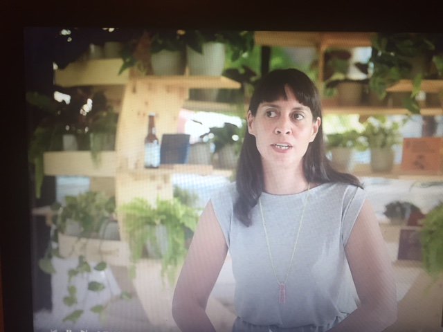 We ontvangen misschien een Circulair Compliment van <a href="/GemeenteUtrecht/">Gemeente Utrecht</a>  ism <a href="/duurzame_week/">DW - Green up your life</a>. Naast een zeer welkom geldbedrag is dit een mooi verjaardagskado op 23-10 voor <a href="/Charlotte_Ernst/">Charlie Ernst</a>. Stemmen kan via de video op FB:
 facebook.com/duurzameweek/v…