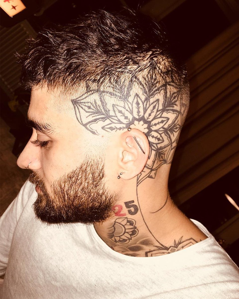 zainperfectx's tweet photo. I'm very in love with this man https://t.co/YiET7O6LDh