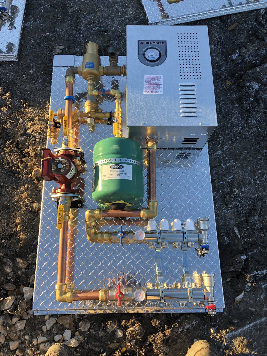 mezzo_homes's tweet image. How is a Mezzo Home heated? This is how! In floor heat in the WHOLE house!