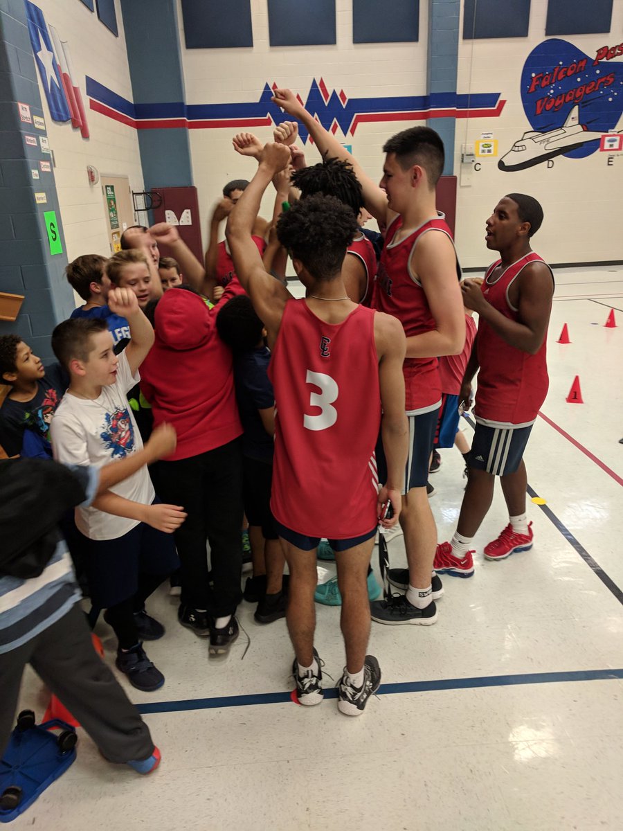 LBrockCounselor's tweet photo. We took #CharacterCourt outside today to enjoy the cool weather. Both elementary and high school guys truly enjoyed it! Thank you @Clear_LakeHS boys basketball and @tpnyy for a great "season" of core values in action! https://t.co/brY1uUrmov