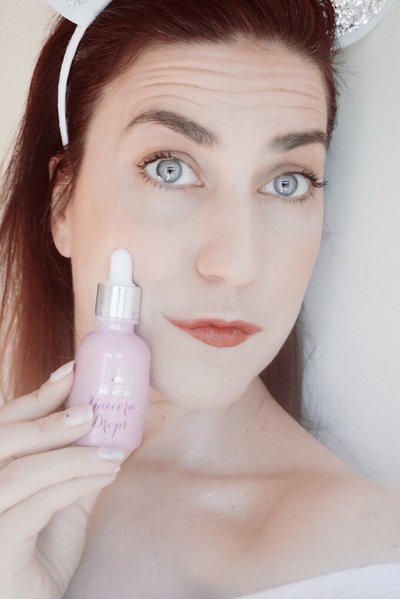 SandraMiau1876's tweet image. ¿Habéis probado las gotas de #unicornio ?🦄
La #prebase #unicorndrops mantiene el maquillaje perfect y encima con vitamina c para dar luminosidad a la piel 😍
En @pprimor por menos de 10 euros😱
#tipsbeauty #makeup #beauty