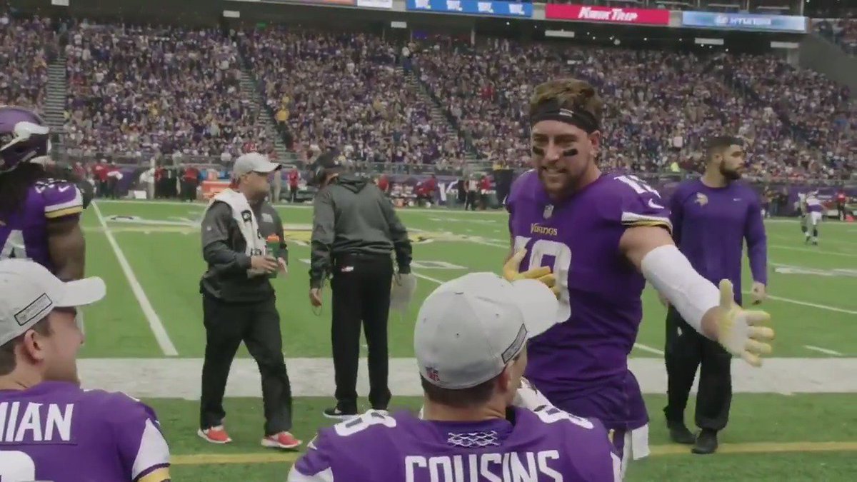 .@athielen19's scouting report on @KirkCousins8's celebration?  "The hips are a little stiff." 😂😂 https://t.co/GogdxQopCl