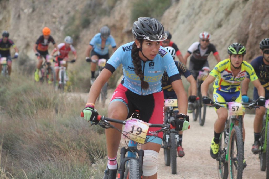 Genial experiencia en mi primera carrera de montaña <a href="/2ReinosMTB/">2Reinos MTB Race</a> 🏆 Con 4 días de clases express de MTB logramos ser la primera pareja mixta y mejor fémina de la carrera!! Ya pensando en la de 2019, que el Garmin solo me puso 7 días de recuperación 💀🔋