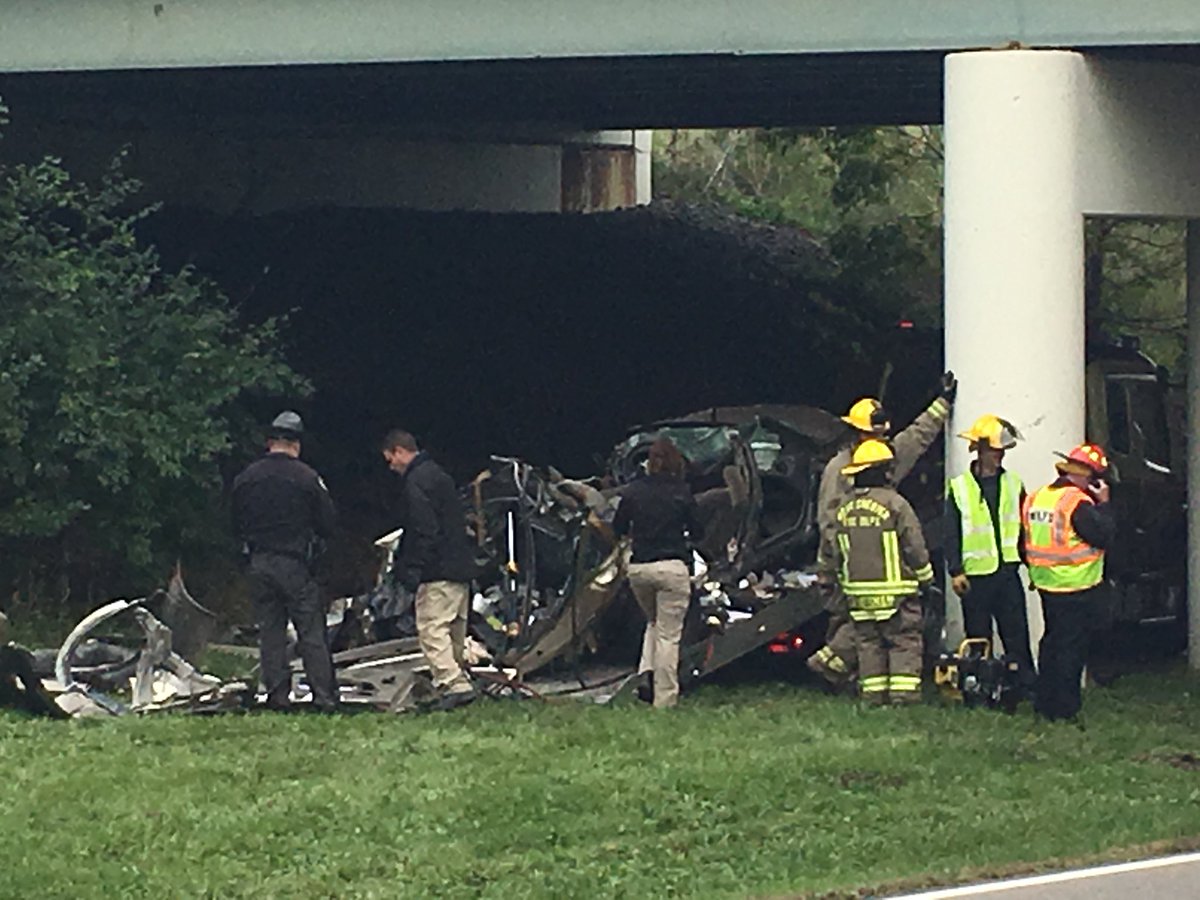 TessOnTV's tweet photo. Franklin Township Police has the K-9 unit on the scene. Investigators are cutting the car apart, looking through every portion. The investigation into this fatal crash is far from over. Troopers have not confirmed who the driver was and how he lost control @Local12 https://t.co/Dmo7rMQCUo