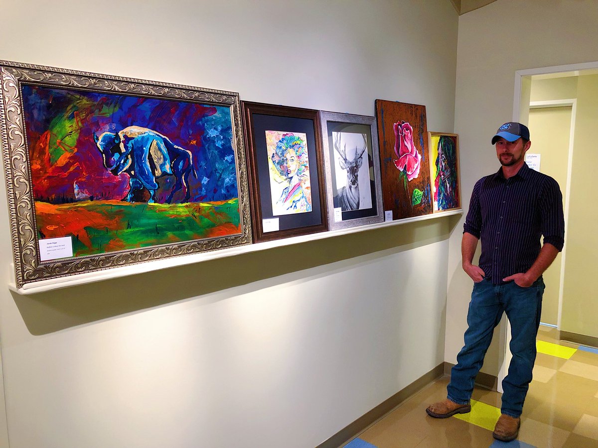 LaFolletteEye's tweet photo. β¨Artist spotlightβ¨
Jacob Riggs and Karen Cumorich stopped by to snap a photo with some of their gorgeous pieces. We are so happy they could see their art displayed in the LaFollette Eye Clinic Art Gallery!!
.
.
.
#artgallery #ClearlyLEC #LECartgallery #artdisplay https://t.co/SObxvlFuBp