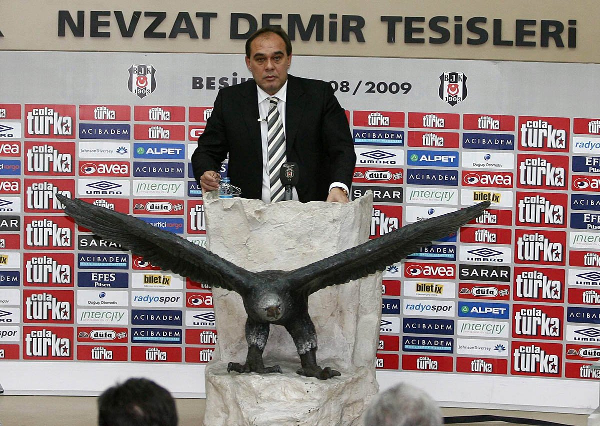 #Demirörenİstifa Çok Korkuyorsunuz Çok Sebebi Belli 

Galatasaray Düşmanı Yorumcular, TFF Başkanı , MHK Başkanı !

Sene Sonu Hepinizi Üst Üste Koyup Şampiyon Cimbom Yazdıracağız !