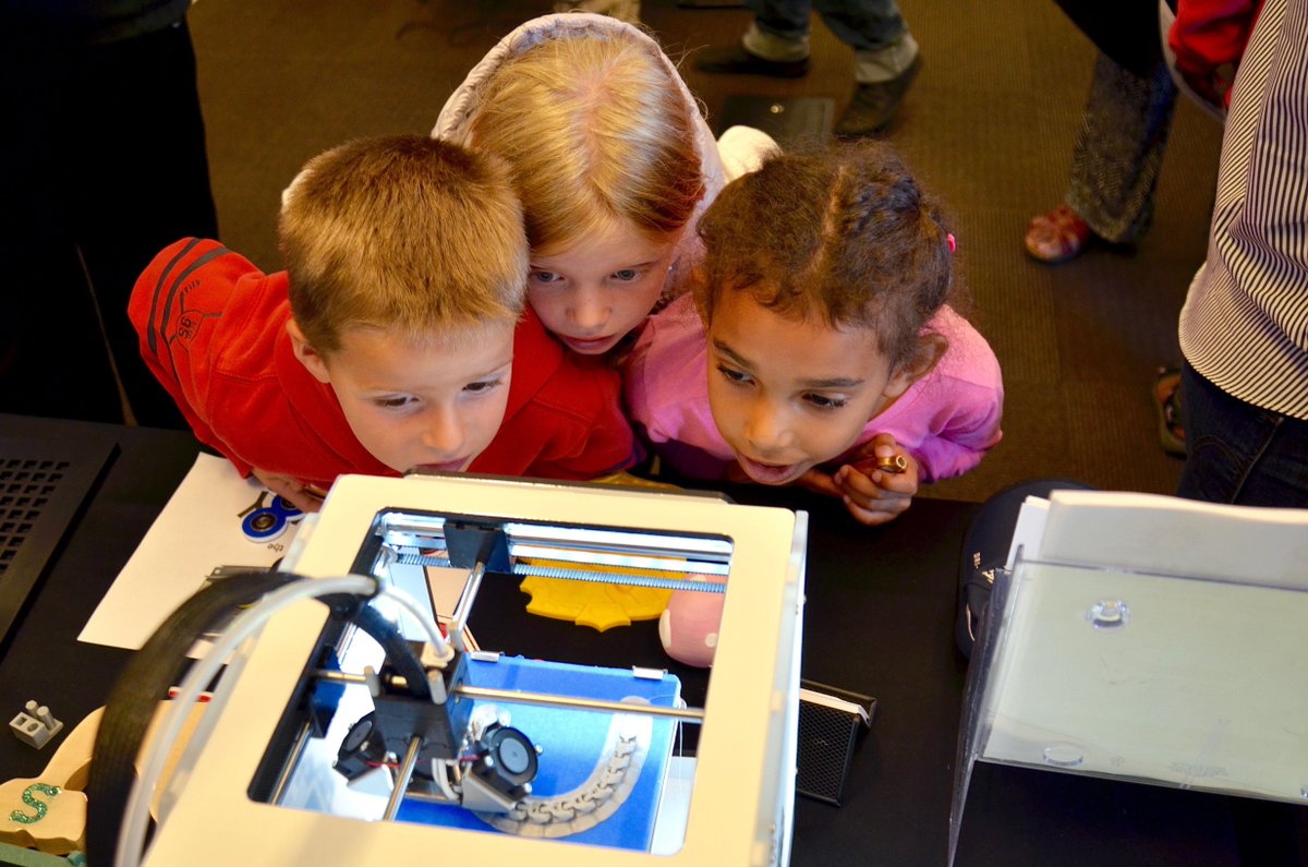 LoCoSTEMday's tweet photo. Last year we printed a 3D printer on a 3D printer while it printed a 3D printer printing a 3D printer! #Just Kidding #ButThatWouldBeCool @shoutoutloudoun @novasystemic #NOVAStemDay https://t.co/ZhrEI8jAgl