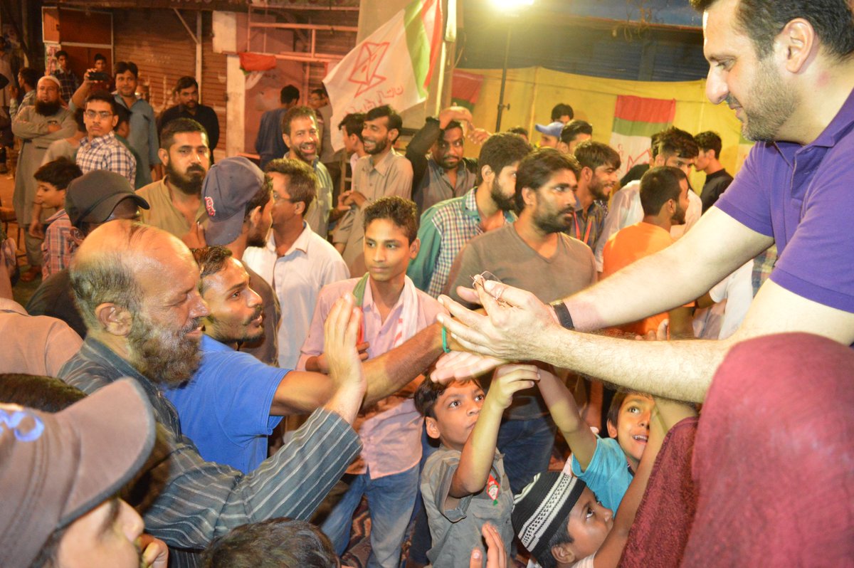 MuhibBukhari2's tweet photo. #MQMPakistan
#Vote4Kite
@ZahidMansori
@DrJMughal
@smyounus_
@SYEDMRAFAY
The Grand Corner meeting at #UC06 #Dehli_coloni So trusted loving public representative, https://t.co/GrUuel0ycP