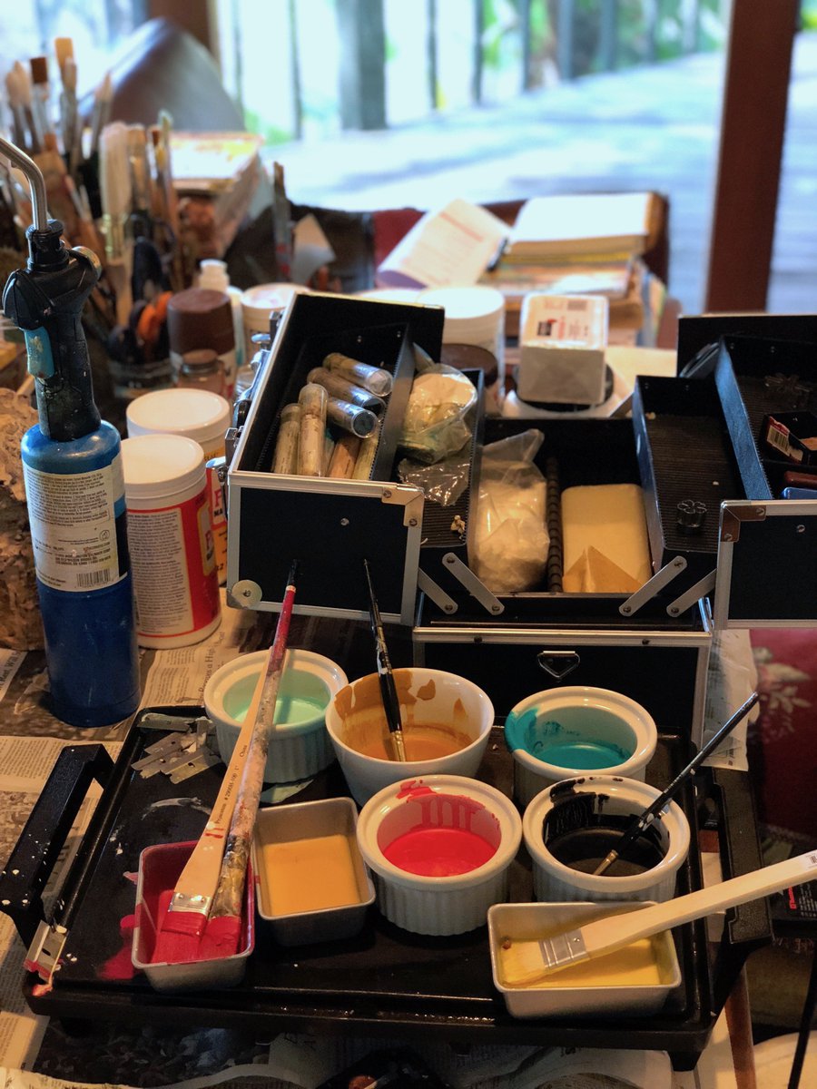 Most of the time, finding inspiration comes easy to me. But finding the right tools...Now that's a tough one! #artistlife #arttools #inspiration