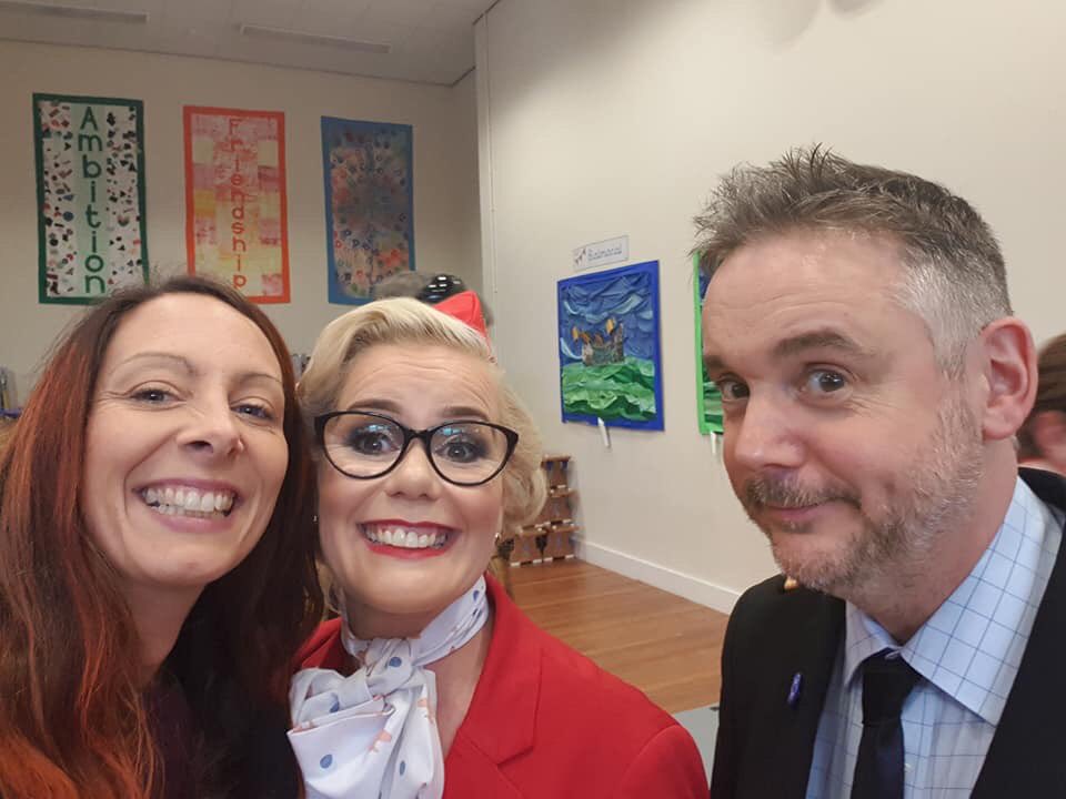 ShonetteBason's tweet photo. Call in love with your job! #happinessinjection #selfhelpcomedy ❤️❤️❤️❤️❤️❤️ https://t.co/1KHkAeGQSK
