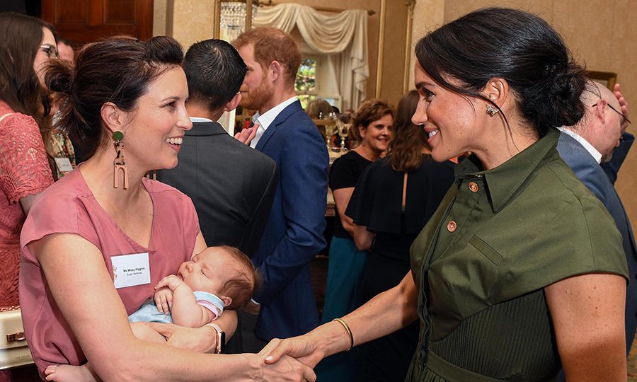 Prince Harry sweetly mentioned the royal baby in his speech while Meghan met a tiny fan ow.ly/tECj30mfU2r https://t.co/lRicn0mqy7