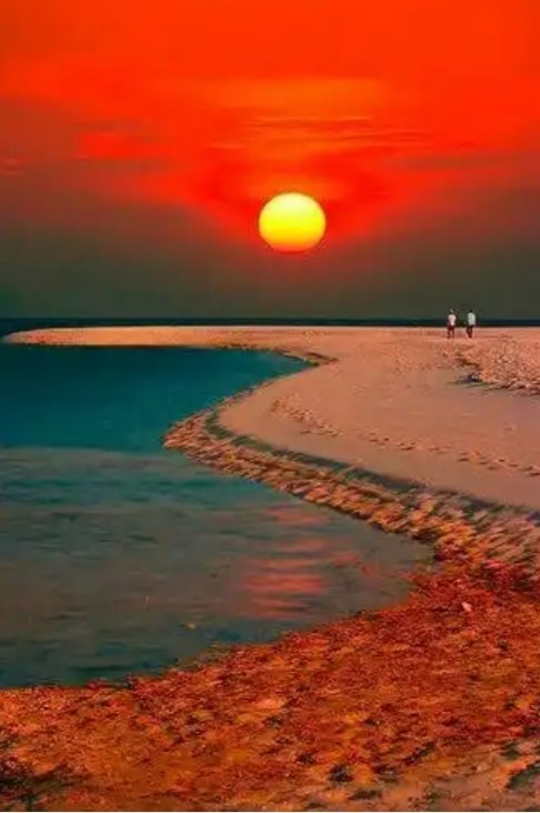 KaterinaGreece2's tweet photo. @GMelillos Όμορφο ξημέρωμα Γιώργο μου! 🌟☄️💞💥💫💤😴 https://t.co/wZk6GtlZ8O