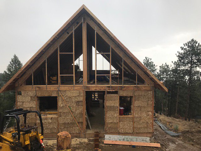 blackhillshome1's tweet photo. So pumped to see my buddy, Frank!
Frank is with #LivingCraft and is putting together a great little #strawbale #cottage with an #epic view!
#Boulder #Colorado #friends https://t.co/7NzghFM0cO