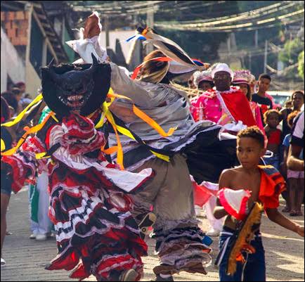 bailedortda_F's tweet photo. Folia de reis, melhor época. Que venha! 🙌👹 https://t.co/v7sO3qFd9E