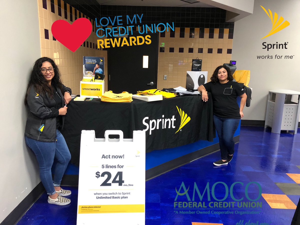 TMobileTX's tweet photo. Hanging with our partners @AMOCOFCU at their Members Appreciation Day @MyMainEvent  today! #Sprint #AmocoFCU #Switch2Sprint #CashRewards https://t.co/44BNk9YHTa