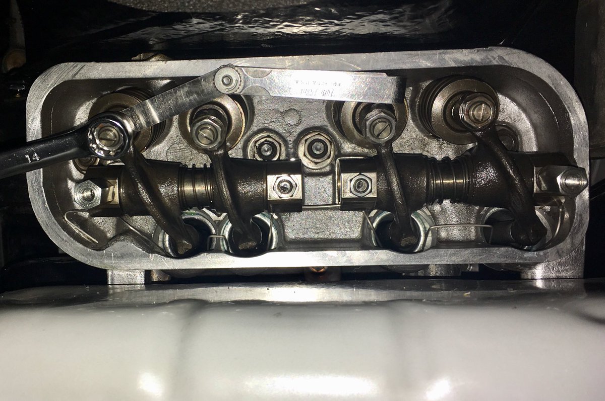 VBaywindow's tweet photo. Adjusting valve clearances again all part of VW Aircooled life 🤨 https://t.co/ScBWsgdba2