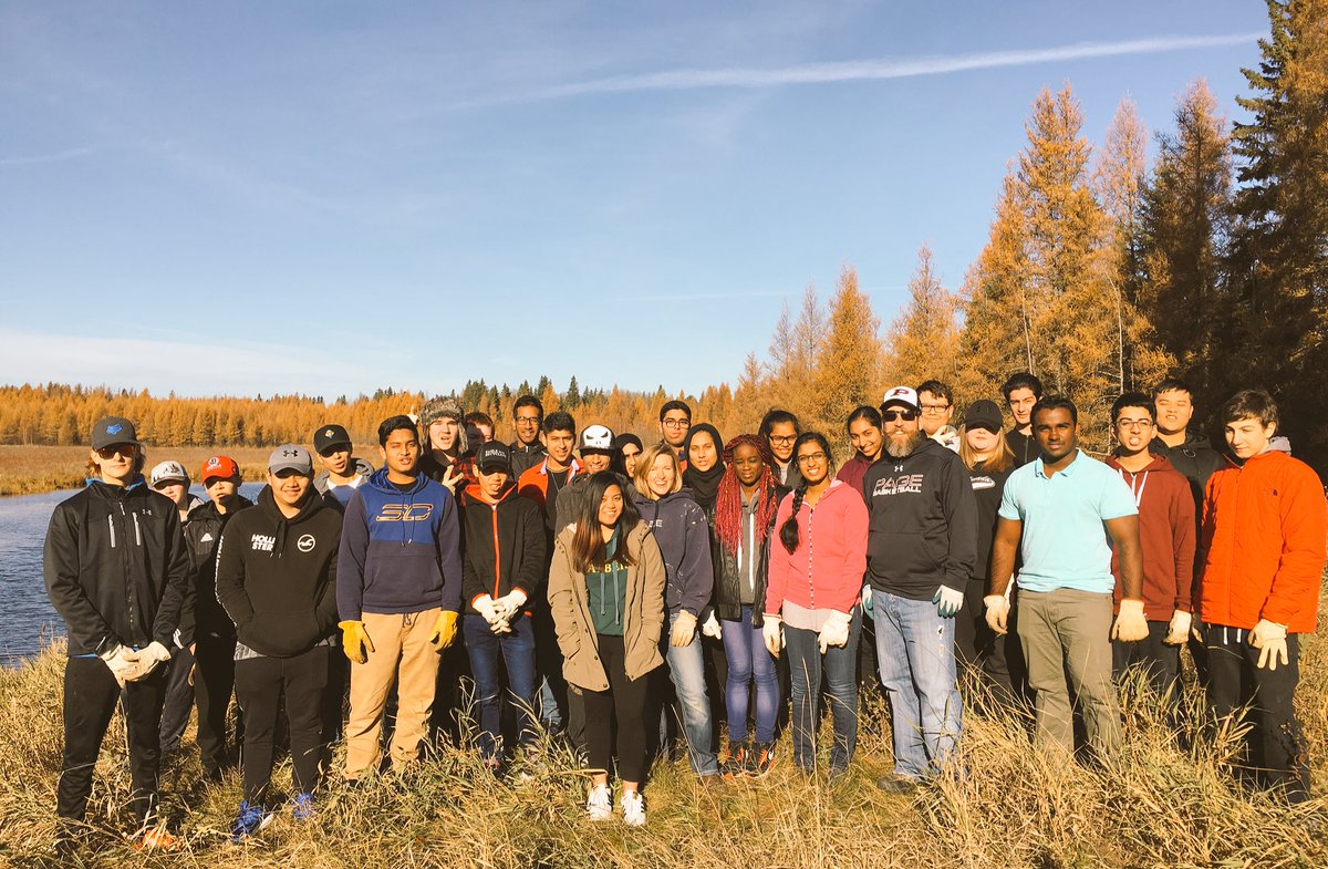Thank you J. Percy Page for joining us to finish off the restoration project at Bunchberry Meadows! Loved that they incorporated a day of volunteering into their wellness unit! 🌿 #ConservationVolunteers @NCC_CNC